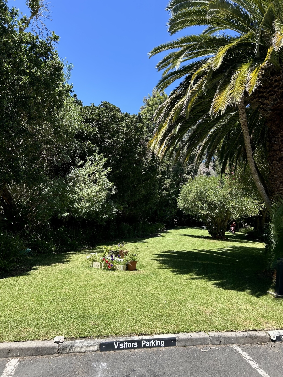 0 Bedroom Property for Sale in Sea Point Western Cape